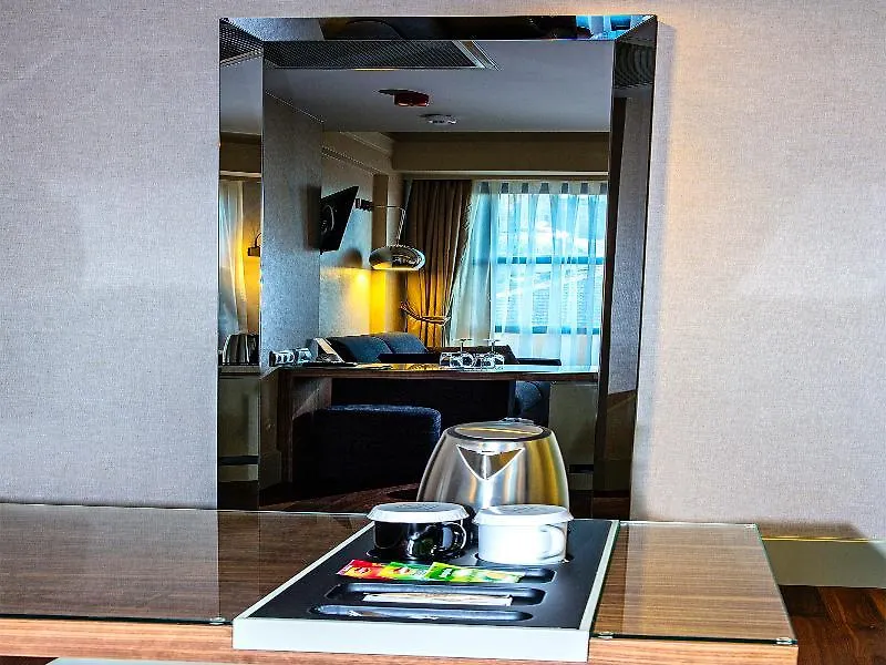 The Haze Karakoey Hotel Istanbul 4*,
